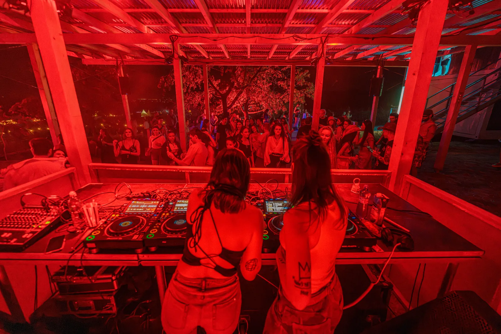 Nočný klub Curious City – DJ set